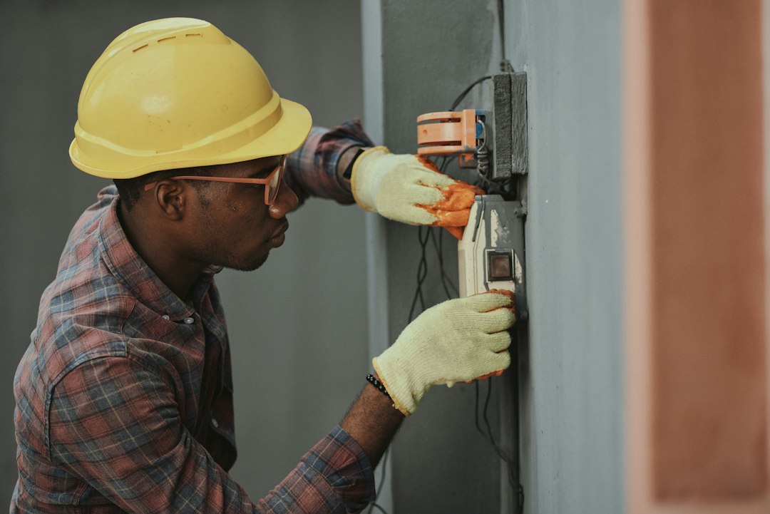 Photo HVAC technician job management tools